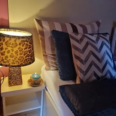 Vikendica Pahuljica * Risovac