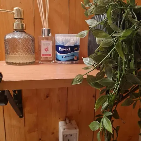 Vikendica Pahuljica
