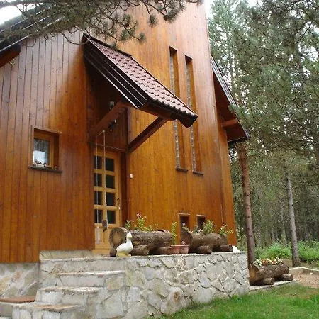 Holiday home Vikendica Pahuljica Risovac