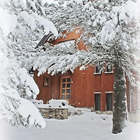 Vikendica Pahuljica *